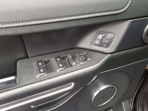 Used 2020 Ford Expedition XLT w/ Equipment Group 202A image 12