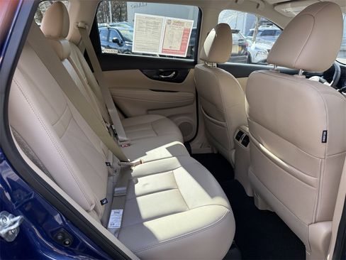 Used 2019 Nissan Rogue SL image 29