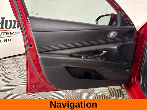 Used 2023 Hyundai Elantra Limited w/ Cargo Package FWD image 11