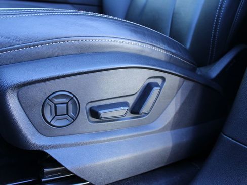 Used 2020 Audi Q8 Premium w/ Black Optic Package image 10