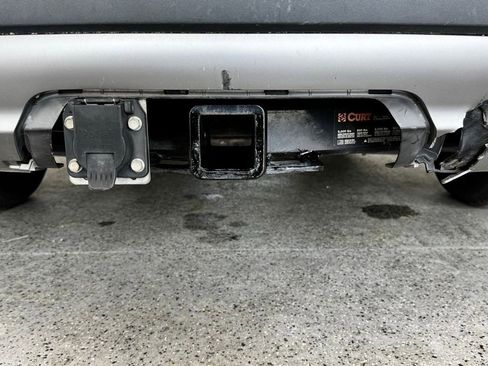 Used 2017 Hyundai Santa Fe SE image 10