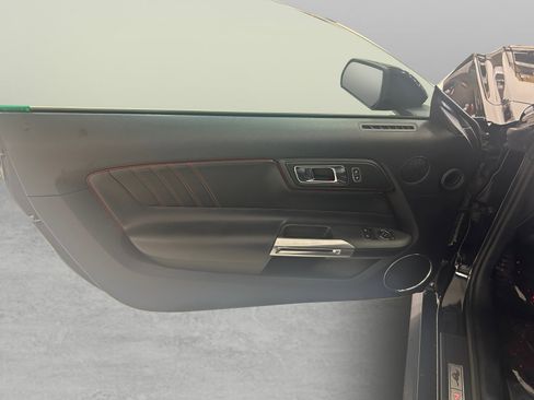 Used 2015 Ford Mustang Premium RWD image 9