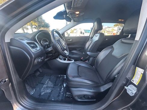 Used 2018 Jeep Compass Latitude w/ Popular Equipment Group image 10