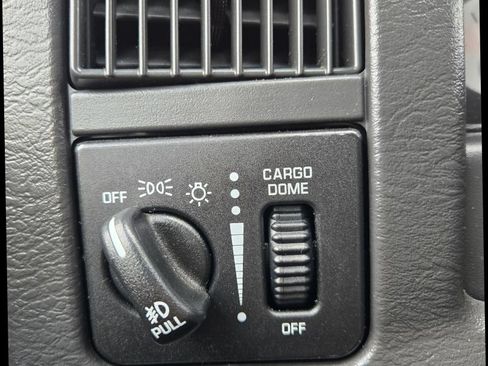 Used 2005 Dodge Ram 1500 Truck 2WD Quad Cab image 28