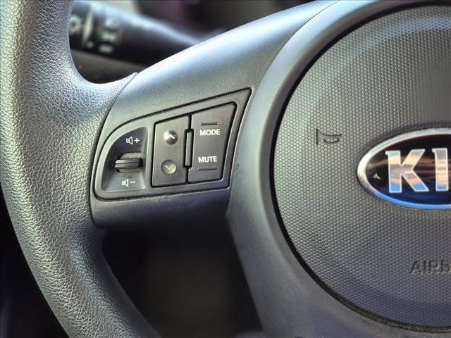 Used 2013 Kia Soul FWD image 13
