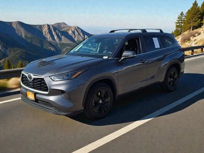 Used 2023 Toyota Highlander L