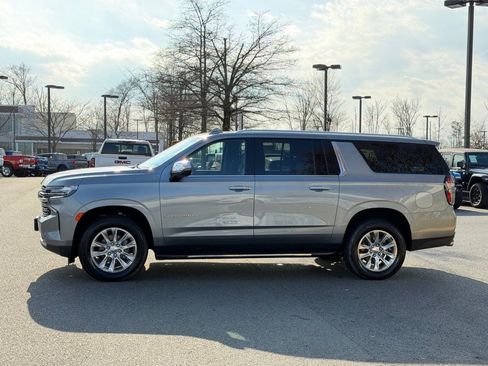 Used 2024 Chevrolet Suburban Premier image 11