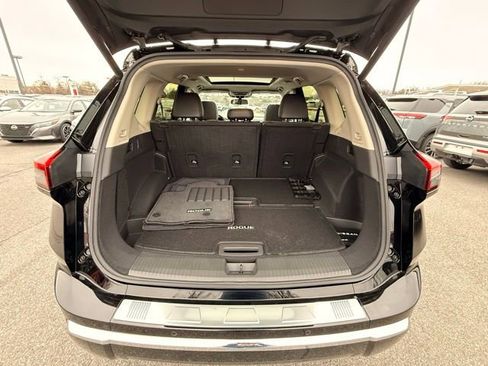 New 2026 Nissan Rogue Platinum w/ Tech Package AWD/4WD image 16