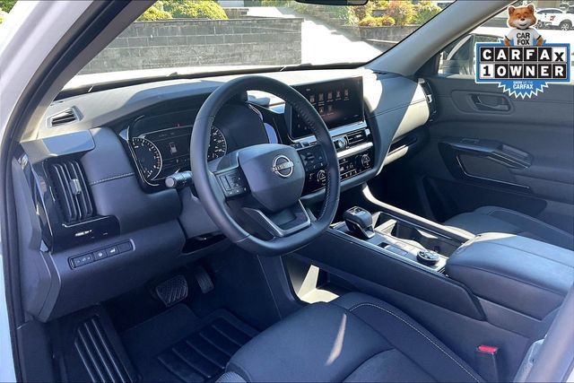Used 2026 Nissan Pathfinder SV w/ Cargo Package AWD/4WD image 14