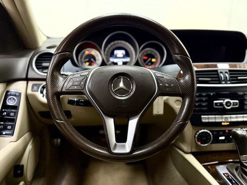 Used 2013 Mercedes-Benz C 300 4MATIC Sedan image 18