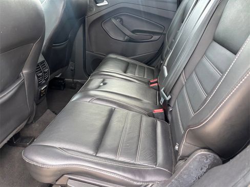 Used 2019 Ford Escape Titanium image 31