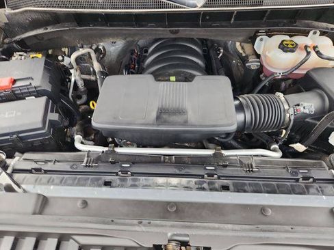 Used 2025 Chevrolet Silverado 1500 LT AWD/4WD image 29
