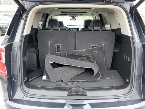 Used 2023 GMC Acadia Denali w/ Denali Ultimate Package image 8