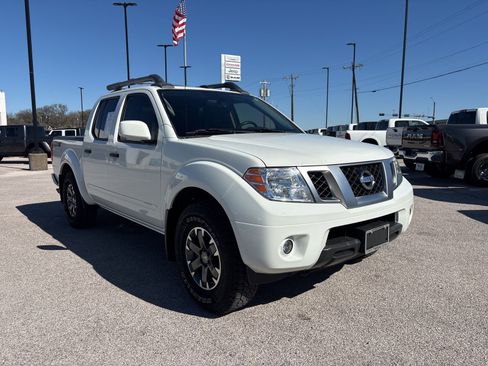 Used 2019 Nissan Frontier PRO-4X w/ Pro-4x Luxury Package image 8