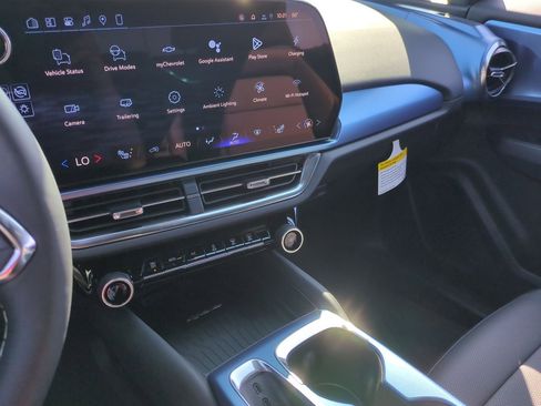 New 2026 Chevrolet Equinox EV LT w/ LPO, All-Weather Mat Package image 13