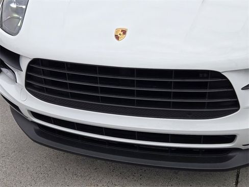Used 2020 Porsche Macan image 38