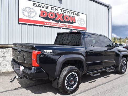 Certified 2024 Toyota Tacoma TRD Off-Road w/ TRD Off Road Premium Package image 5
