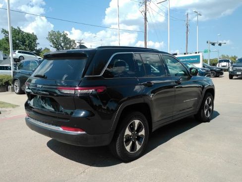 Used 2024 Jeep Grand Cherokee Limited 4xe AWD/4WD image 8