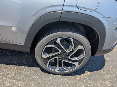 New 2026 Chevrolet Trax RS w/ Driver Confidence Package FWD image 22