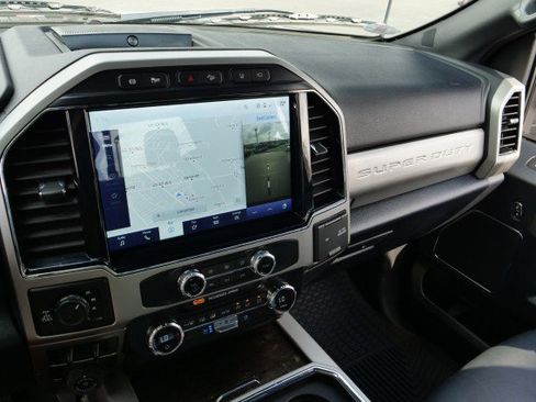 Used 2022 Ford F350 Lariat w/ Black Appearance Package image 8