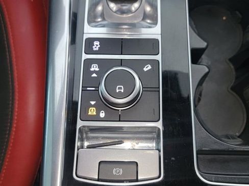 Used 2019 Land Rover Range Rover Sport HST image 23
