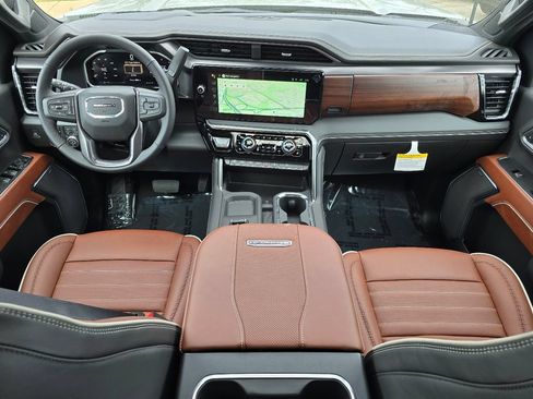Used 2026 GMC Sierra 2500 Denali Ultimate w/ Snow Plow Prep/Camper Package AWD/4WD image 27