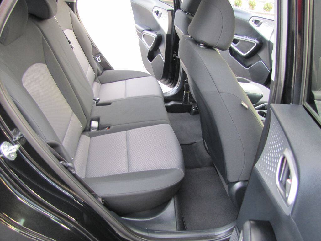Used 2024 Kia Soul LX w/ Option Group 015 FWD image 20