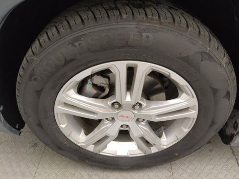 Used 2020 GMC Terrain SLE image 31