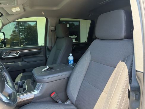 Used 2026 Chevrolet Silverado 2500 LT w/ Trail Boss Package AWD/4WD image 3