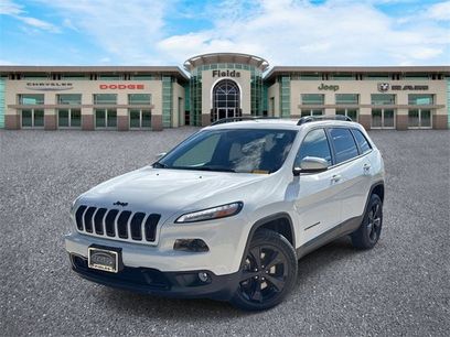 Used 2018 Jeep Cherokee Latitude w/ Altitude Package