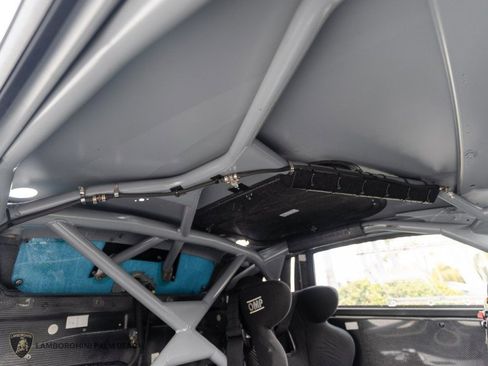 Used 2022 Lamborghini Huracan EVO image 32