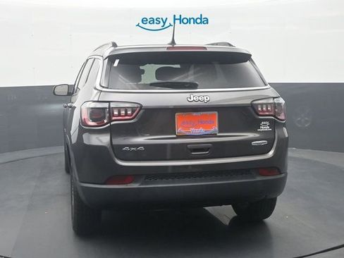 Used 2022 Jeep Compass Latitude AWD/4WD image 6