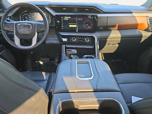 Used 2022 GMC Sierra 1500 Denali w/ Denali Reserve Package AWD/4WD image 3