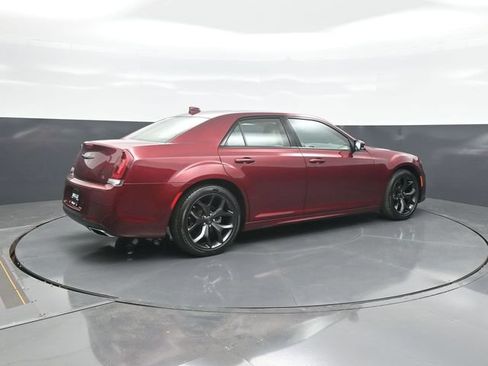Used 2023 Chrysler 300 Touring L w/ Popular Equipment Group RWD image 7