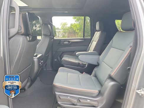 New 2026 GMC Yukon XL AT4 w/ AT4 Premium Plus Package AWD/4WD image 9