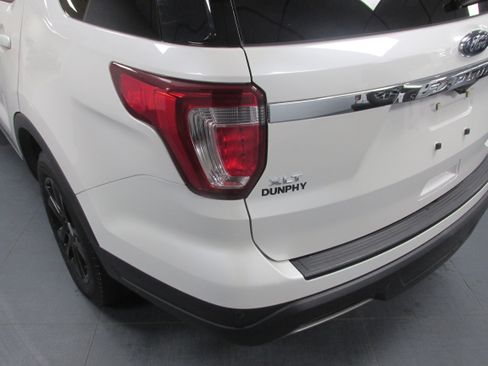 Used 2019 Ford Explorer XLT w/ Equipment Group 201A image 12