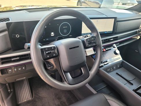 Used 2025 Hyundai Santa Fe Calligraphy image 8