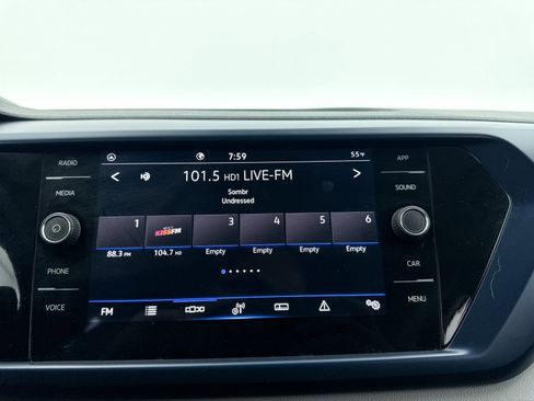 Used 2023 Volkswagen Taos SE image 21