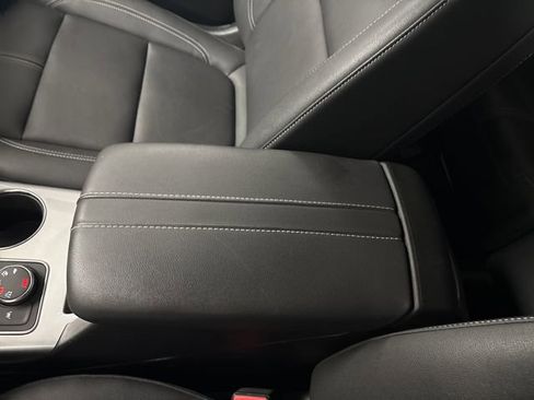 Used 2024 Chevrolet Blazer LT w/ Midnight/Sport Edition image 60