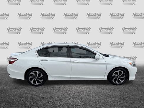 Used 2016 Honda Accord EX-L image 11