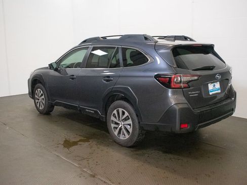 Certified 2025 Subaru Outback Premium AWD/4WD image 6