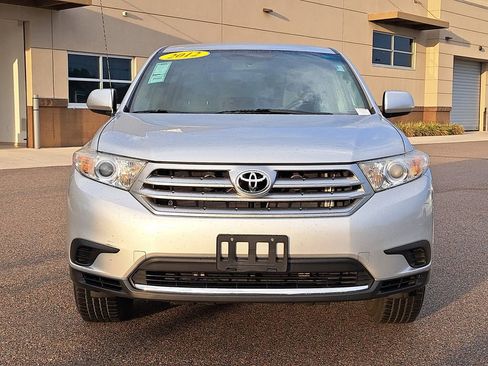 Used 2012 Toyota Highlander FWD image 12
