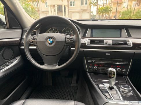 Used 2014 BMW 535i Gran Turismo xDrive w/ Premium Package image 10