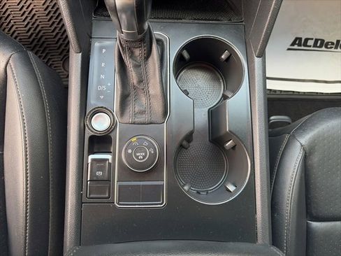 Used 2018 Volkswagen Atlas SE image 10