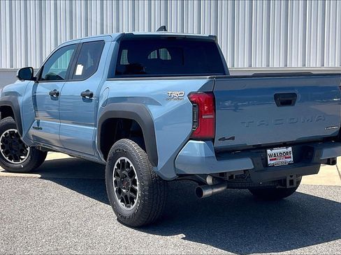 New 2026 Toyota Tacoma TRD Off-Road AWD/4WD image 3