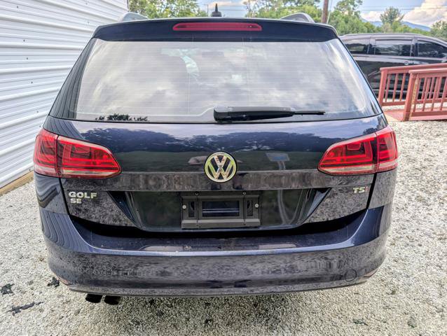 Used 2017 Volkswagen Golf SportWagen FWD image 14