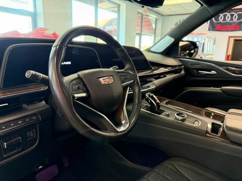 Used 2023 Cadillac Escalade Sport Platinum w/ LPO, ONYX Package AWD/4WD image 31