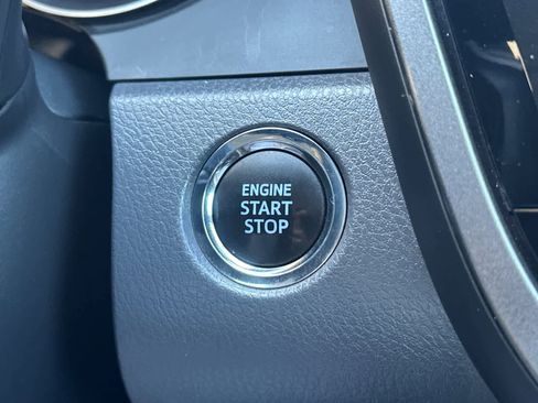 Used 2022 Toyota Camry SE w/ Convenience Package image 20