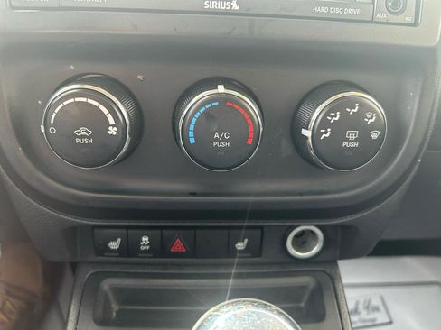 Used 2014 Jeep Patriot High Altitude FWD image 24
