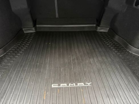 Used 2018 Toyota Camry SE w/ Accessory Appearance Package image 30